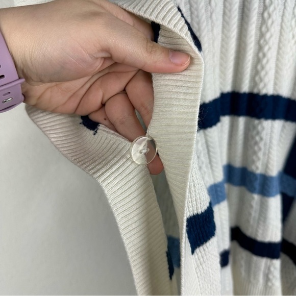 NEW Draper James White Blue Windowpane Cable Cape Poncho Size XS/Small - Picture 2 of 8